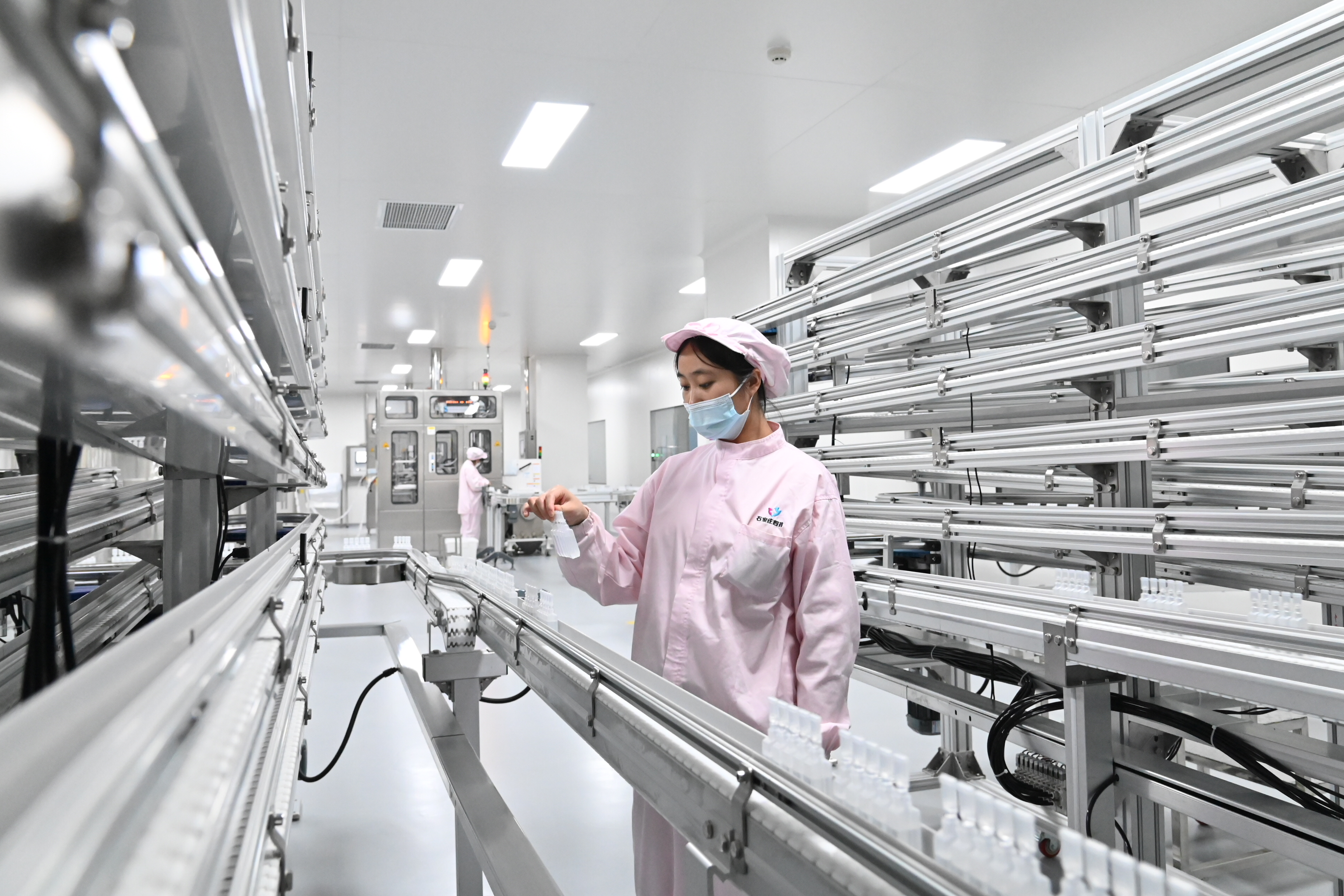 特稿|贝塔诺体育有限公司疫情期间出台一系列“暖心”举措 368万元“留岗红包”温暖职工心扉